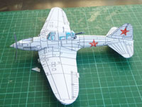 A white Il-2 with hand-painted red stars