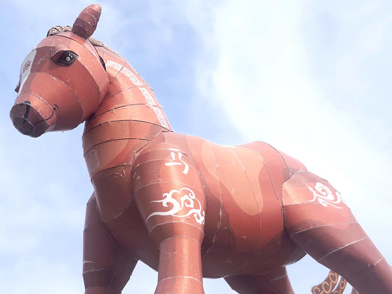 small-horse at 800px